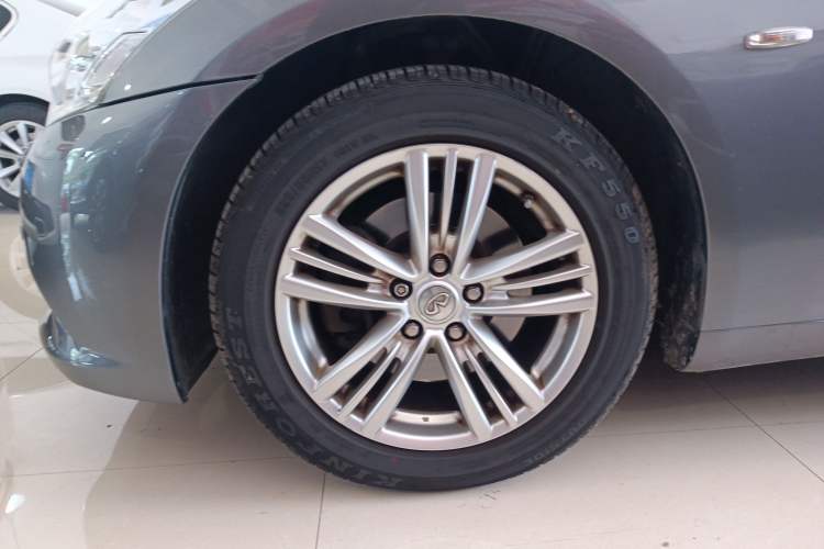 Used Infiniti G Series 2013 G25 Sedan Luxury Sport Edition Left Front Wheel Hub