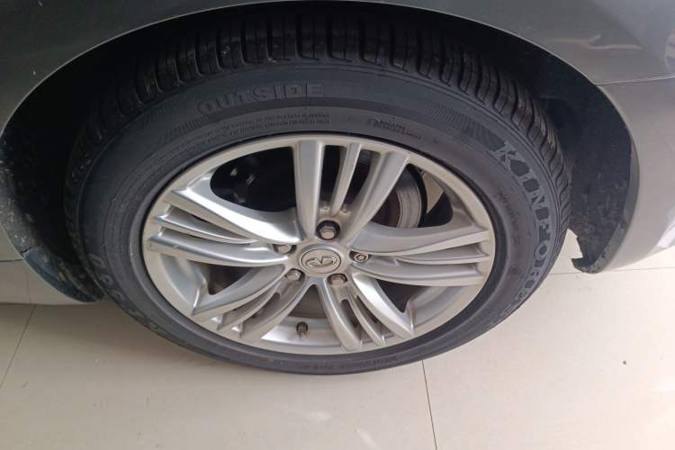 Used Infiniti G Series 2013 G25 Sedan Luxury Sport Edition Left Rear Wheel Hub