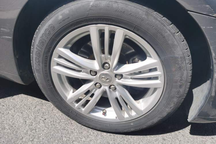 Used Infiniti G Series 2013 G25 Sedan Luxury Sport Edition Right Front Wheel Hub