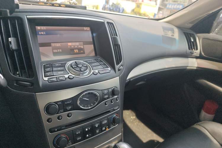 Used Infiniti G Series 2013 G25 Sedan Luxury Sport Edition Audio And AC Panel