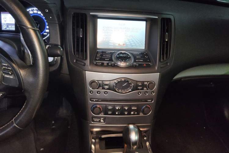 Used Infiniti G Series 2013 G25 Sedan Sport Edition Audio And AC Panel