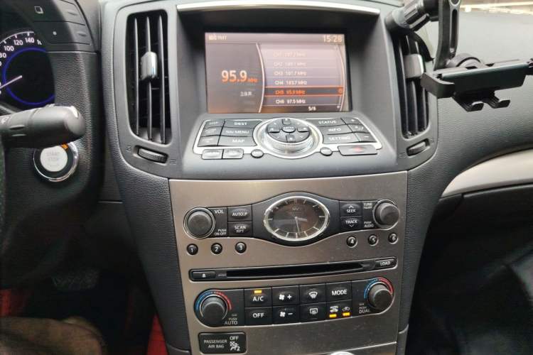 Used Infiniti G Series 2013 G25 Sedan Luxury Sport Edition Audio And AC Panel
