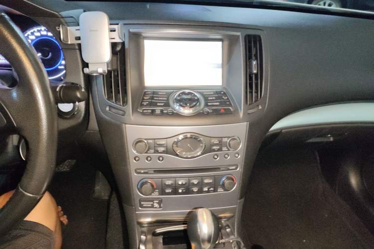 Used Infiniti G Series 2013 G25 Sedan Luxury Sport Edition Audio And AC Panel