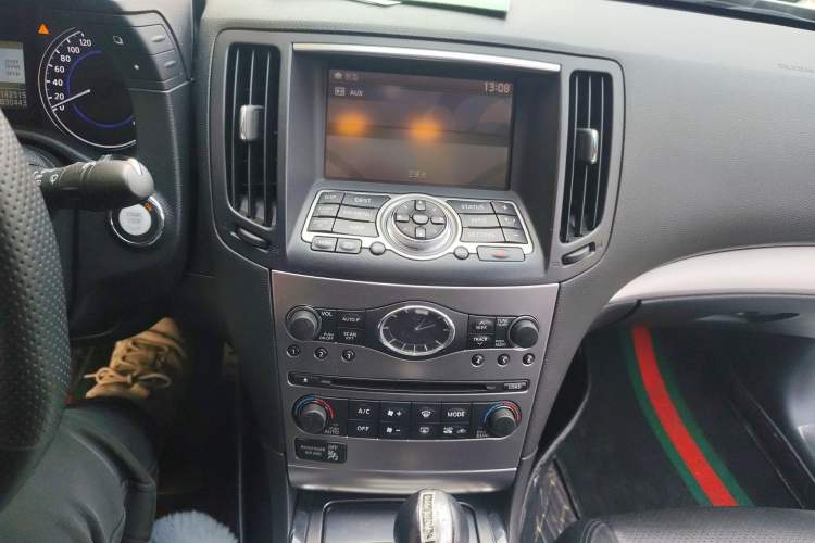 Used Infiniti G Series 2013 G25 Sedan Luxury Sport Edition Audio And AC Panel