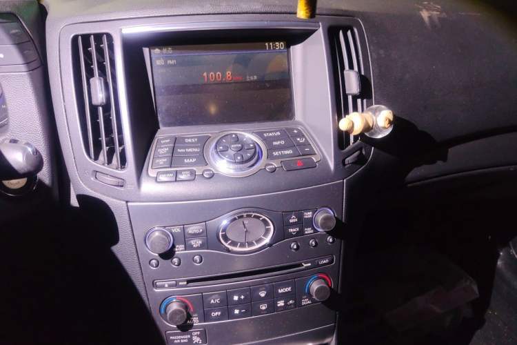 Used Infiniti G Series 2013 G25 Sedan Luxury Sport Edition Audio And AC Panel