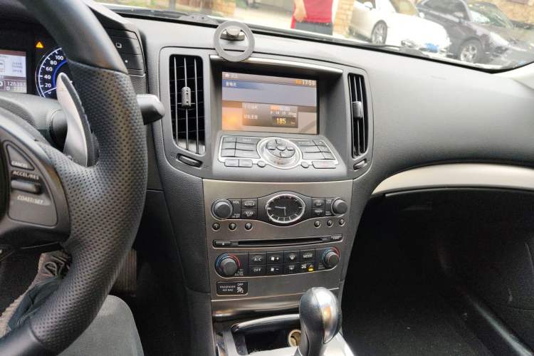 Used Infiniti G Series 2013 G25 Sedan Luxury Sport Edition Audio And AC Panel