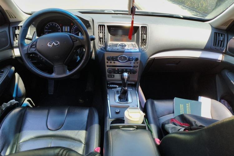 Used Infiniti G Series 2013 G25 Sedan Sport Edition Center Console