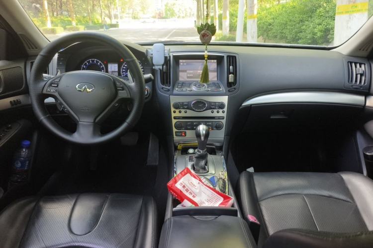 Used Infiniti G Series 2013 G25 Sedan Luxury Sport Edition Center Console