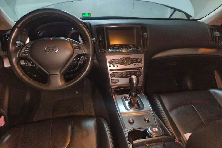 Used Infiniti G Series 2013 G25 Sedan Luxury Sport Edition Center Console