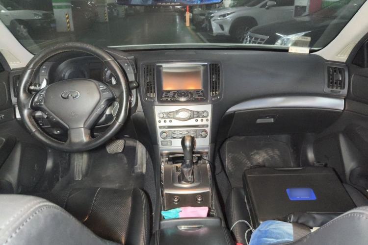 Used Infiniti G Series 2013 G25 Sedan Luxury Sport Edition Center Console