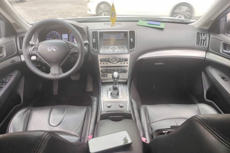 Used Infiniti G Series 2013 G25 Sedan Sport Edition Center Console