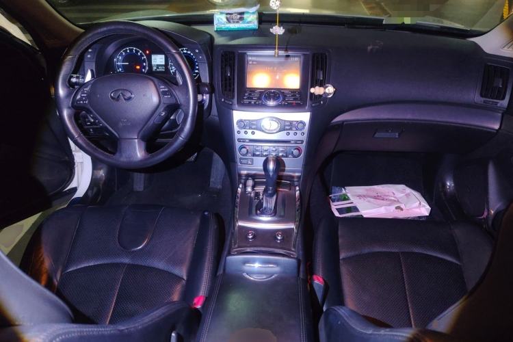 Used Infiniti G Series 2013 G25 Sedan Luxury Sport Edition Center Console