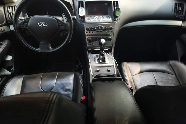 Used Infiniti G Series 2013 G25 Sedan Sport Edition Center Console