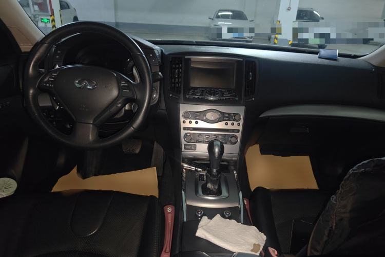 Used Infiniti G Series 2013 G25 Sedan Sport Edition Center Console