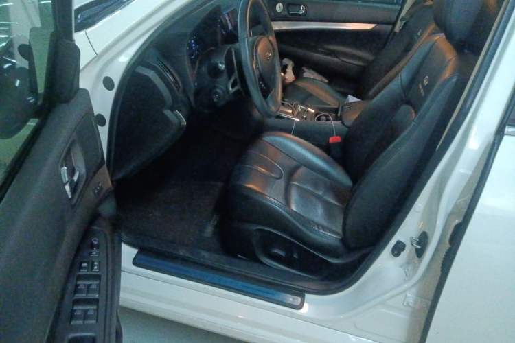 Used Infiniti G Series 2013 G25 Sedan Luxury Sport Edition Driver Seat