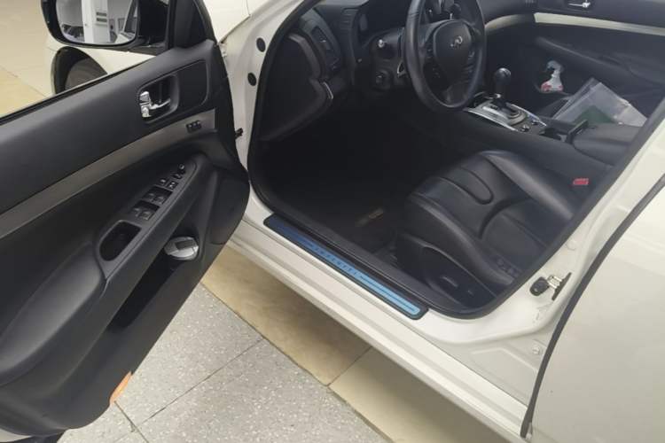Used Infiniti G Series 2013 G25 Sedan Luxury Sport Edition Driver Seat