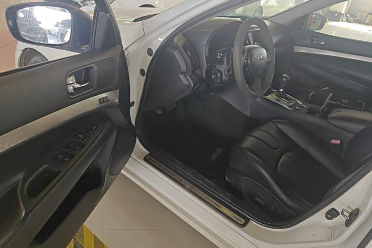 Used Infiniti G Series 2013 G25 Sedan Sport Edition Driver Seat