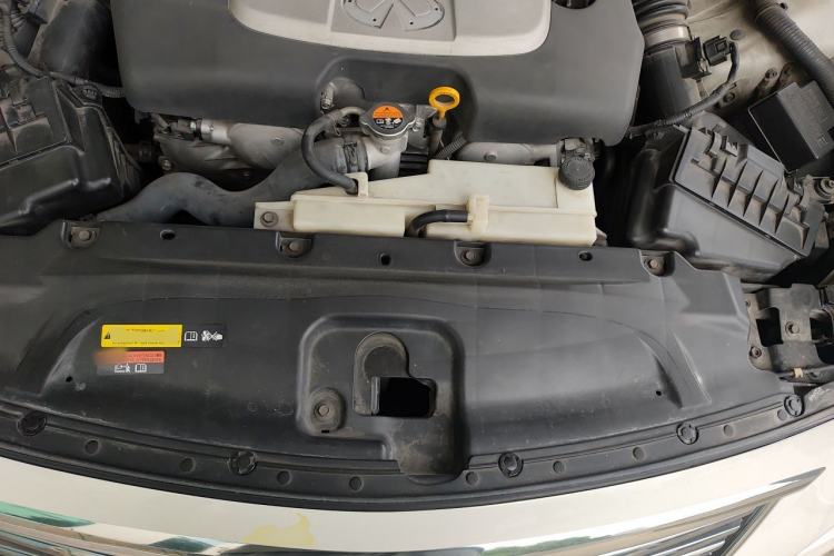 Used Infiniti G Series 2013 G37 Sedan Engine Bay