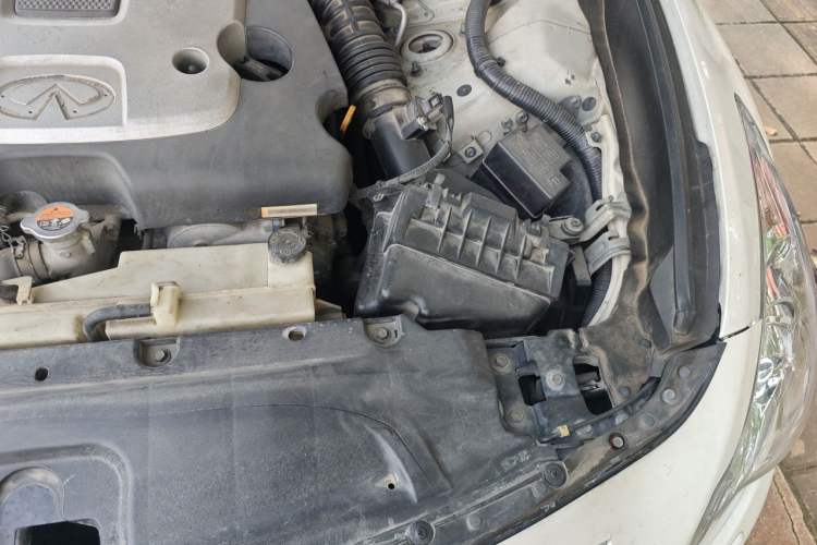 Used Infiniti G Series 2013 G25 Sedan Luxury Sport Edition Engine Bay Left