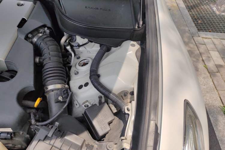 Used Infiniti G Series 2013 G25 Sedan Sport Edition Engine Bay Left