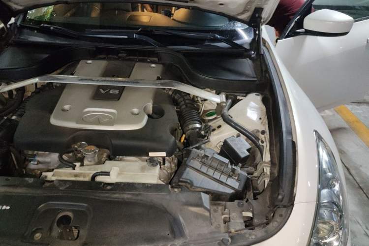 Used Infiniti G Series 2013 G25 Sedan Luxury Sport Edition Engine Bay Left