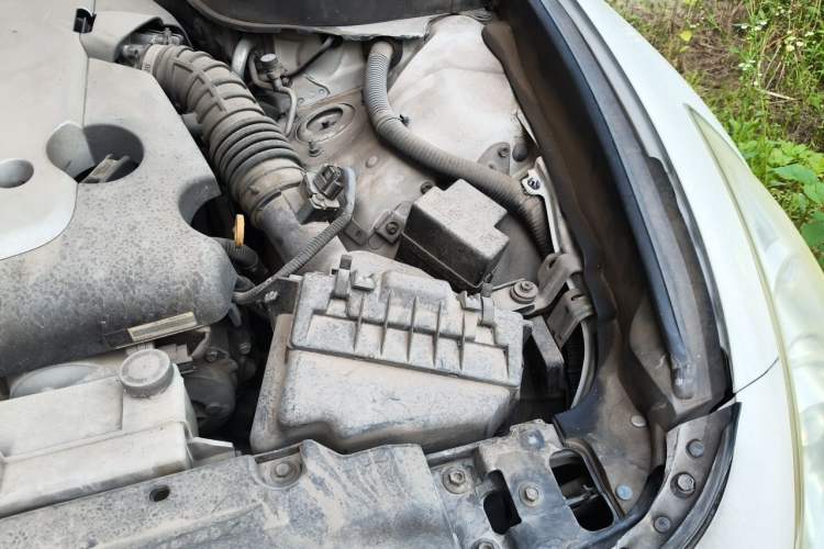 Used Infiniti G Series 2013 G25 Sedan Luxury Sport Edition Engine Bay Left