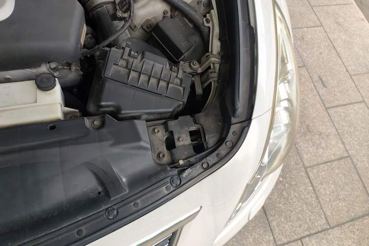 Used Infiniti G Series 2013 G37 Sedan Engine Bay Left