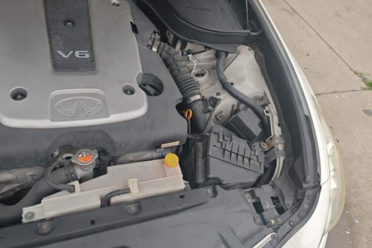 Used Infiniti G Series 2013 G25 Sedan Luxury Sport Edition Engine Bay Left