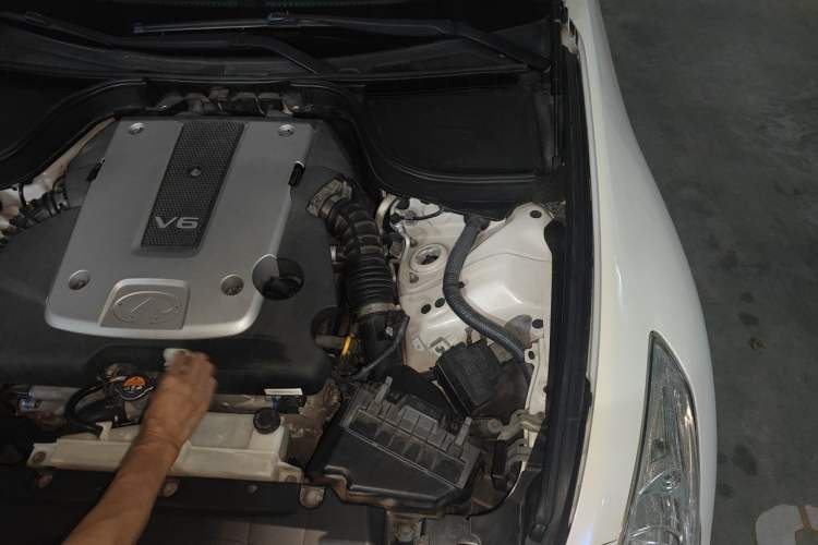 Used Infiniti G Series 2013 G25 Sedan Sport Edition Engine Bay Left