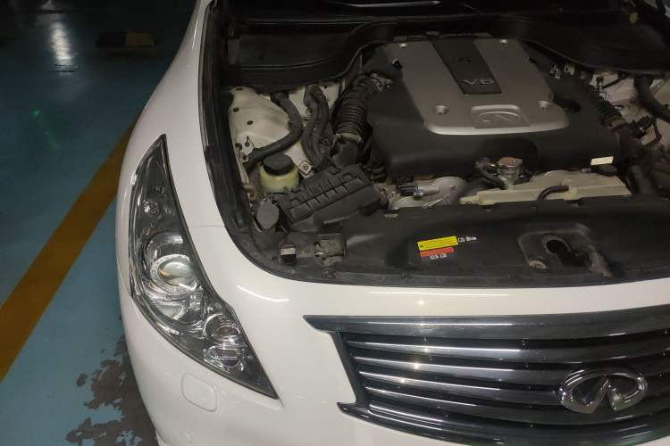 Used Infiniti G Series 2013 G25 Sedan Luxury Sport Edition Engine Bay Right