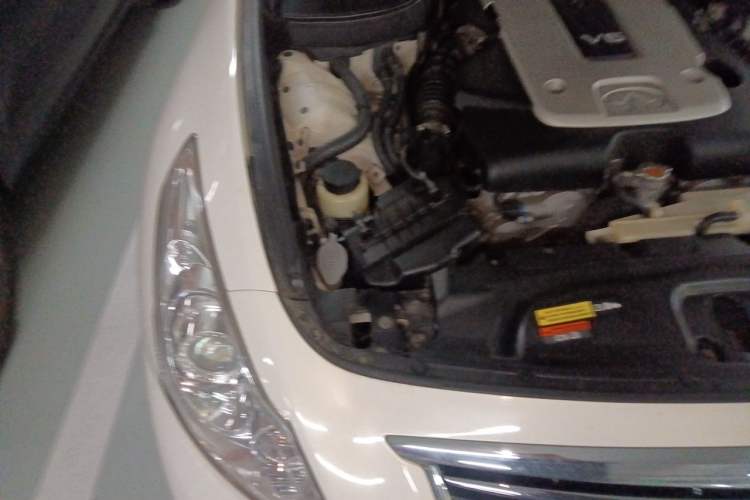 Used Infiniti G Series 2013 G25 Sedan Luxury Sport Edition Engine Bay Right