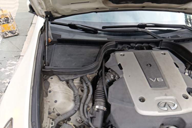 Used Infiniti G Series 2013 G25 Sedan Sport Edition Engine Bay Right