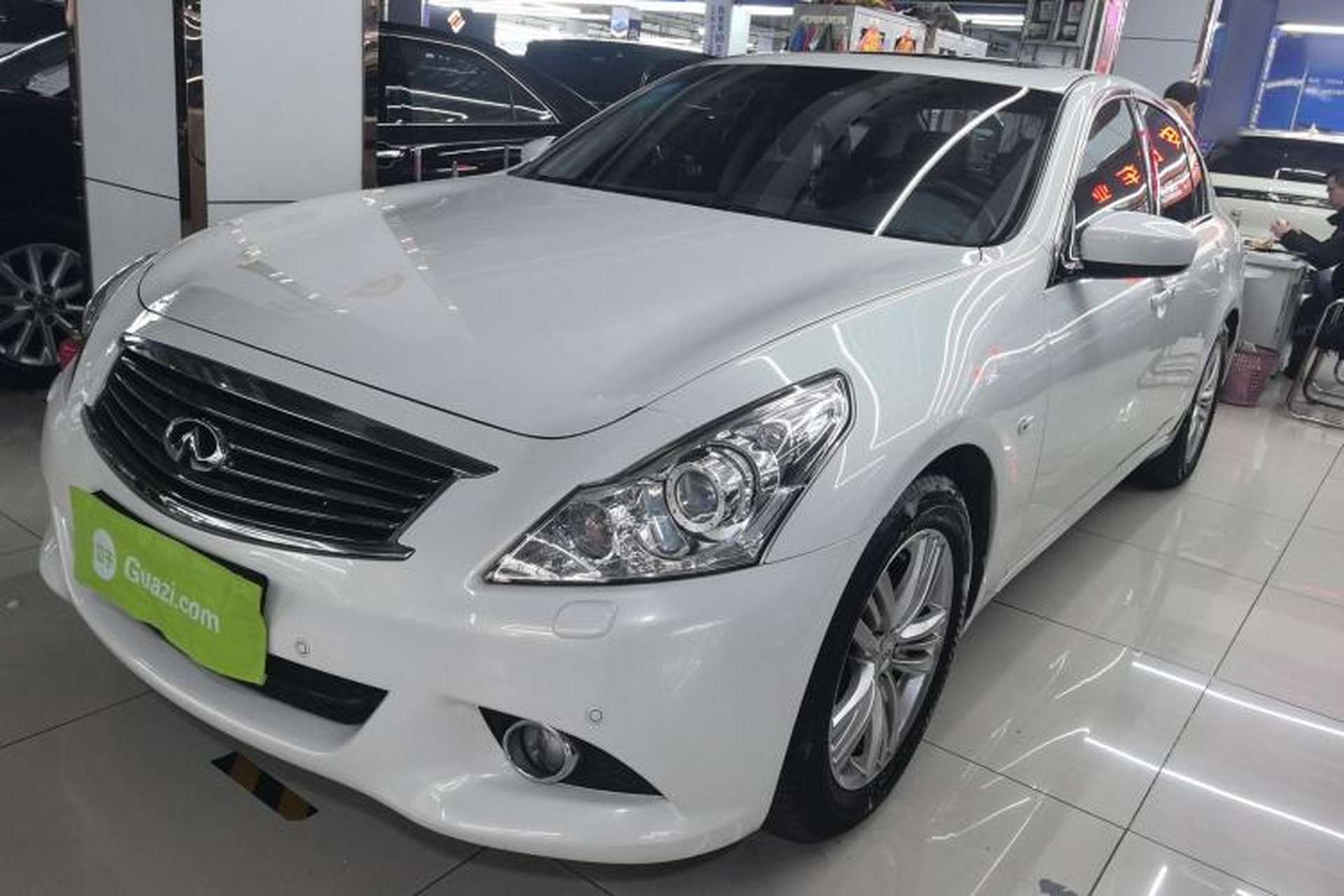 Used Infiniti G Series 2013 G25 Sedan Luxury Sport Edition Front Left 45 Deg
