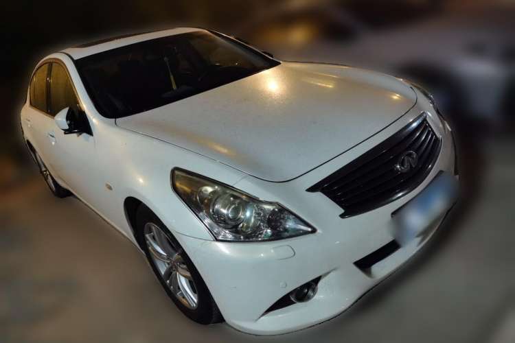 Used Infiniti G Series 2013 G25 Sedan Sport Edition Front Right 45 Deg