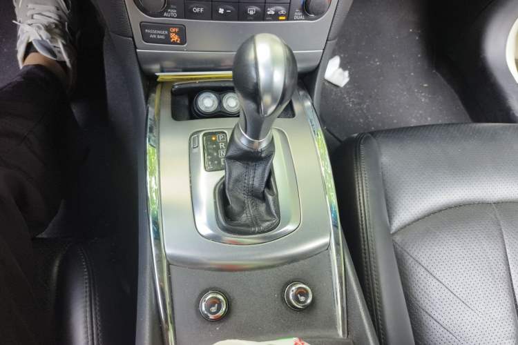 Used Infiniti G Series 2013 G25 Sedan Luxury Sport Edition Gear Lever