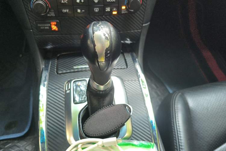 Used Infiniti G Series 2013 G25 Sedan Luxury Sport Edition Gear Lever