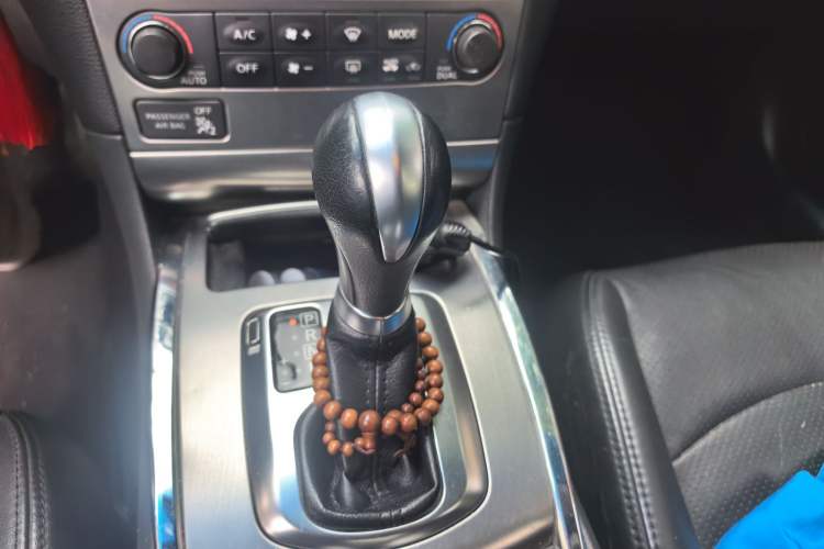 Used Infiniti G Series 2013 G25 Sedan Luxury Sport Edition Gear Lever
