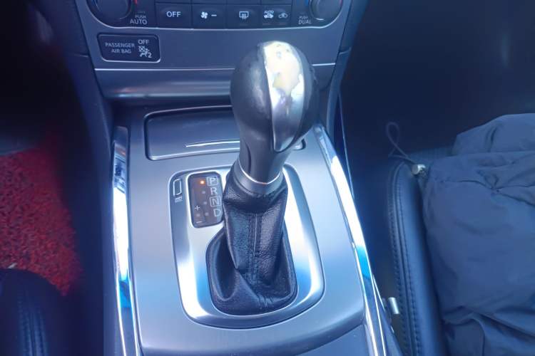 Used Infiniti G Series 2013 G25 Sedan Luxury Sport Edition Gear Lever