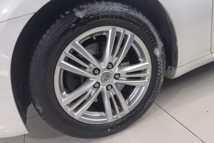 Used Infiniti G Series 2013 G25 Sedan Luxury Sport Edition Left Front Wheel Hub