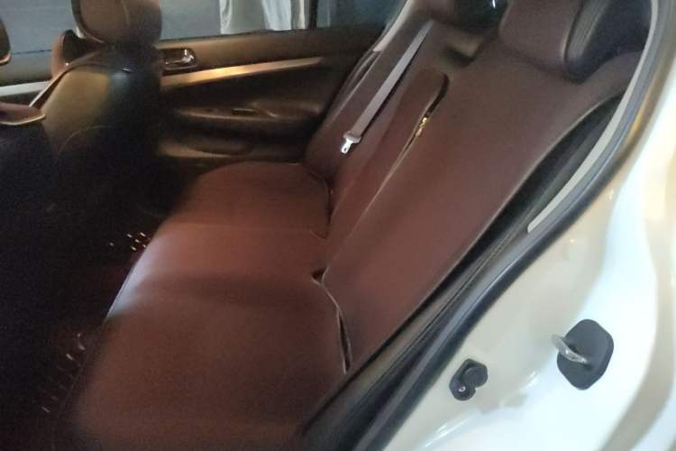 Used Infiniti G Series 2013 G25 Sedan Luxury Sport Edition Left Rear Seat