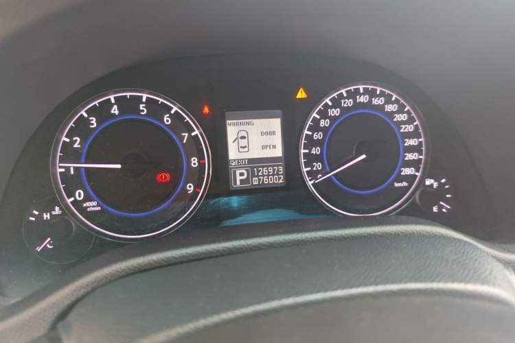 Used Infiniti G Series 2013 G25 Sedan Luxury Sport Edition Odometer Close Up