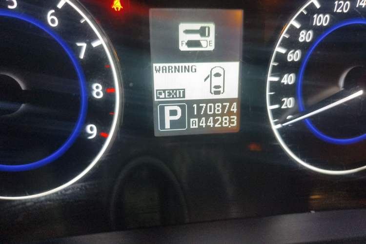 Used Infiniti G Series 2013 G25 Sedan Luxury Sport Edition Odometer Close Up