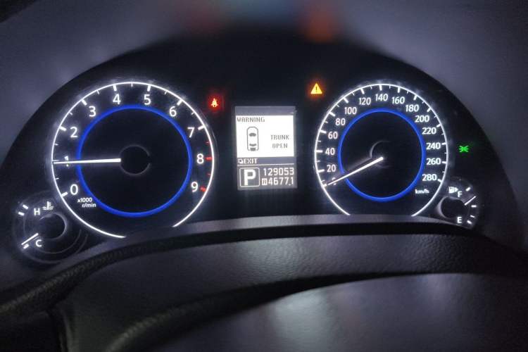 Used Infiniti G Series 2013 G25 Sedan Luxury Sport Edition Odometer Close Up