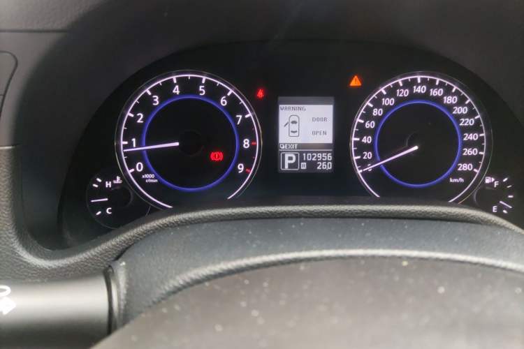 Used Infiniti G Series 2013 G25 Sedan Luxury Sport Edition Odometer Close Up