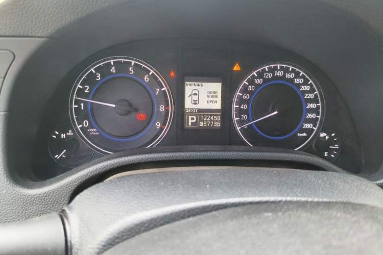 Used Infiniti G Series 2013 G25 Sedan Luxury Sport Edition Odometer Close Up