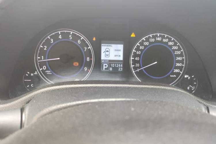 Used Infiniti G Series 2013 G25 Sedan Sport Edition Odometer Close Up