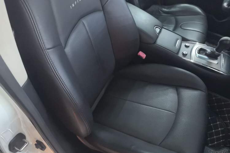 Used Infiniti G Series 2013 G25 Sedan Luxury Sport Edition Right Front Seat