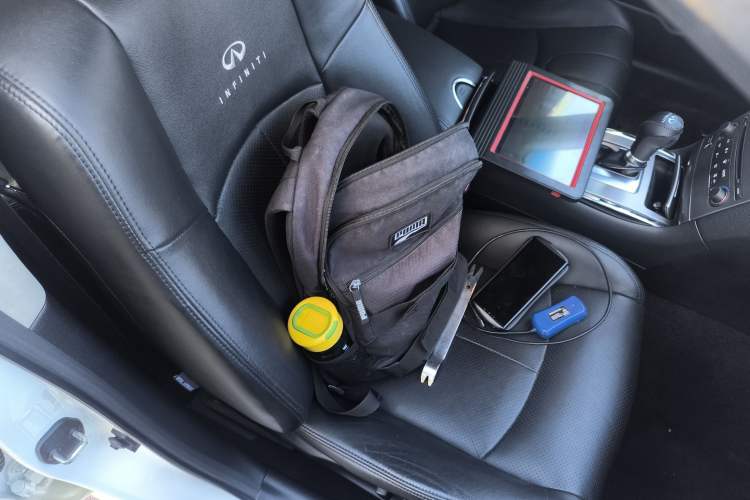 Used Infiniti G Series 2013 G25 Sedan Luxury Sport Edition Right Front Seat