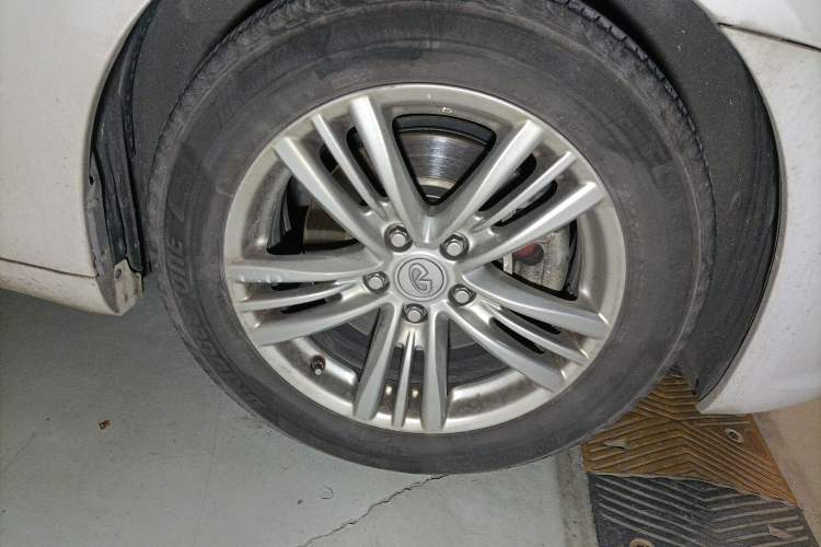 Used Infiniti G Series 2013 G25 Sedan Sport Edition Right Front Wheel Hub