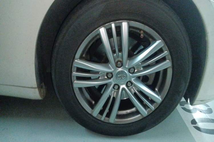 Used Infiniti G Series 2013 G25 Sedan Luxury Sport Edition Right Front Wheel Hub